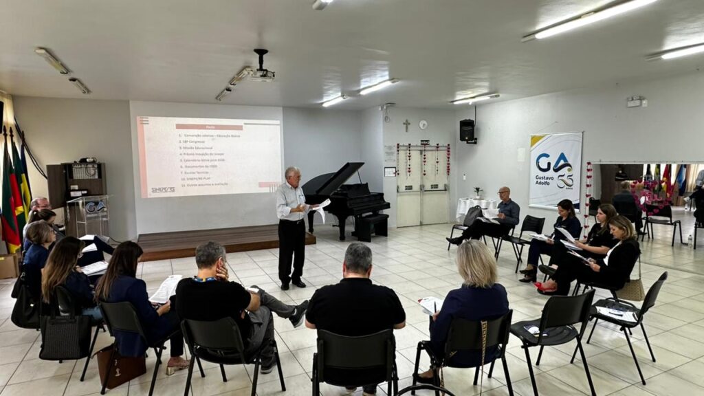 GA sedia reunião do SINEPE/RS